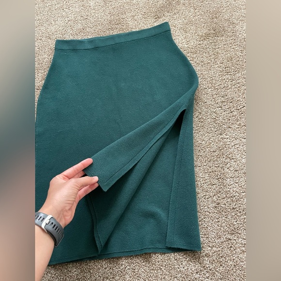 Abercrombie & Fitch - Elevated Sweater Midi Skirt / Dark Green - Picture 7 of 8